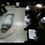 🕯️🕍 Ritual judío para funeral: Tradiciones y Pasos Importantes a Seguir